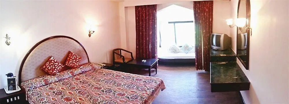 Royal Jardin Whistling Pines Resort Shimla