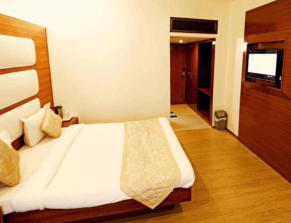 Royal Jardin Whistling Pines Resort Shimla 3*,  Indien