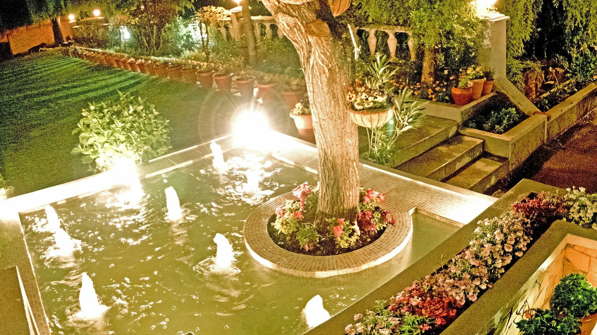 Royal Jardin Whistling Pines Resort Shimla 3*,  Indien